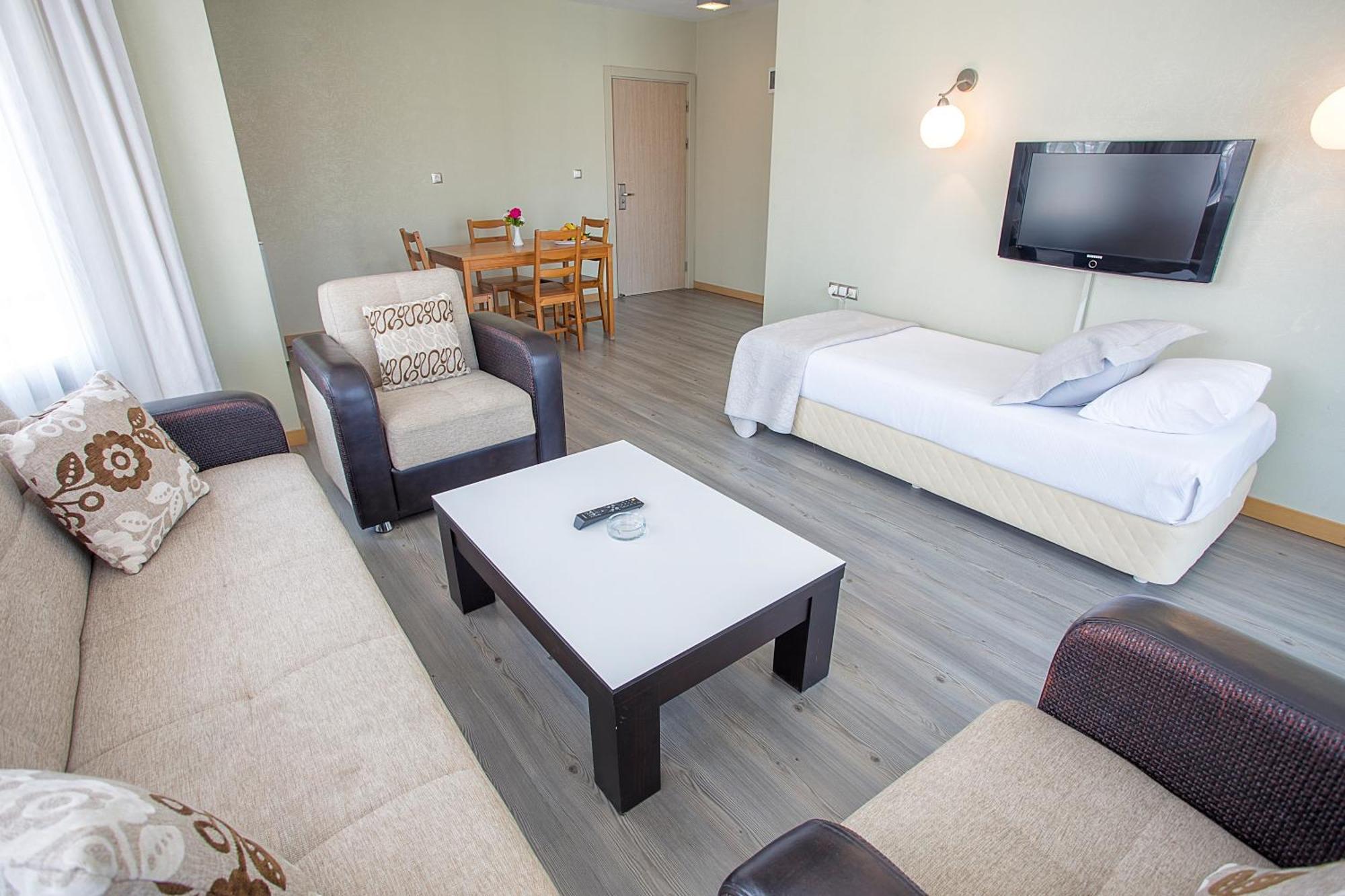 Cilek Marina Otel Çeşme Luaran gambar