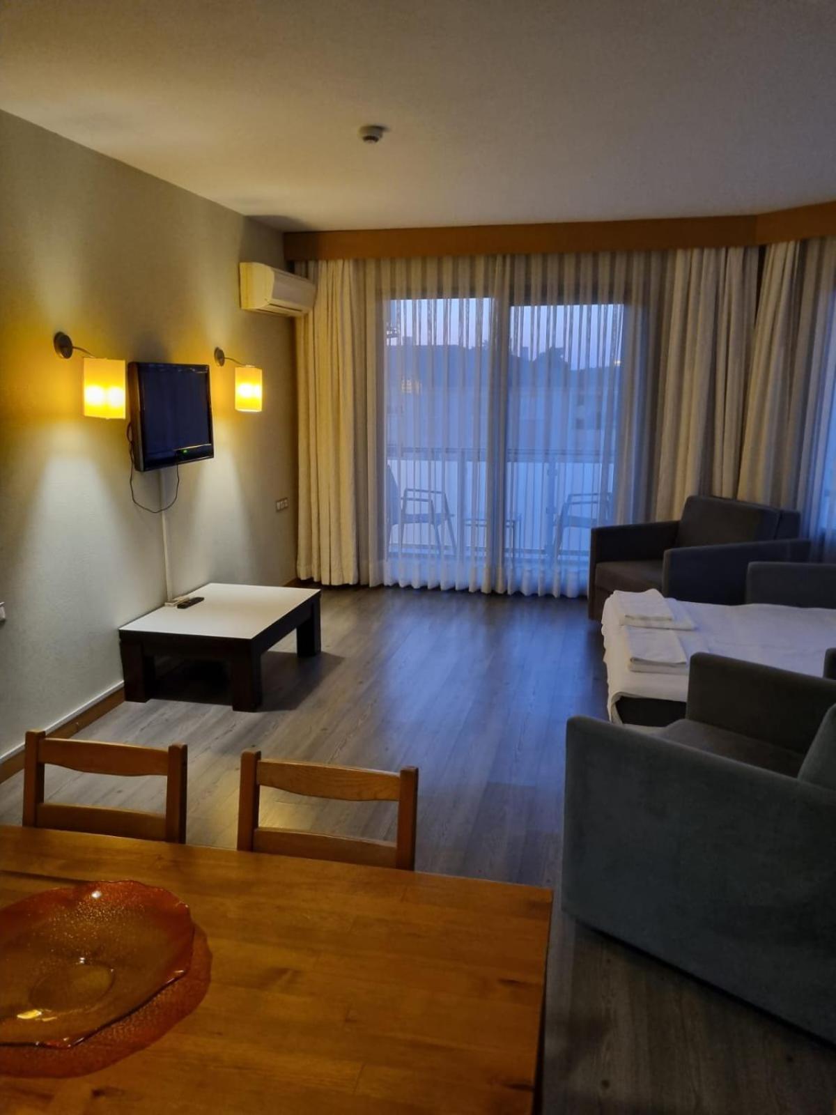 Cilek Marina Otel Çeşme Luaran gambar
