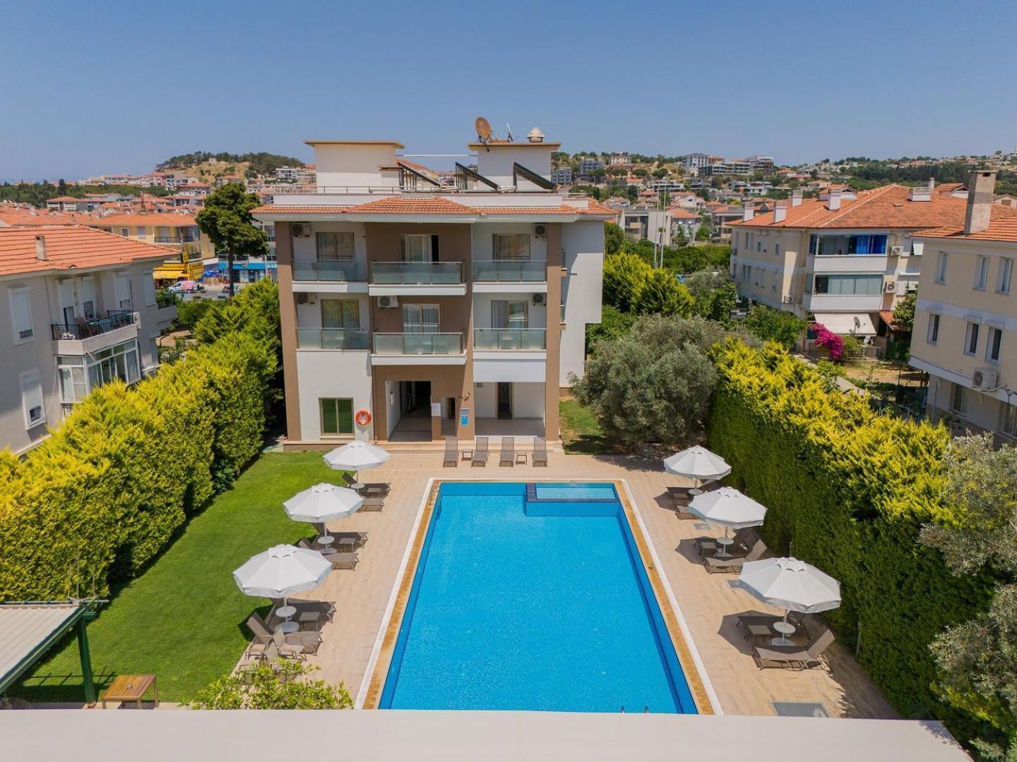 Cilek Marina Otel Çeşme Luaran gambar