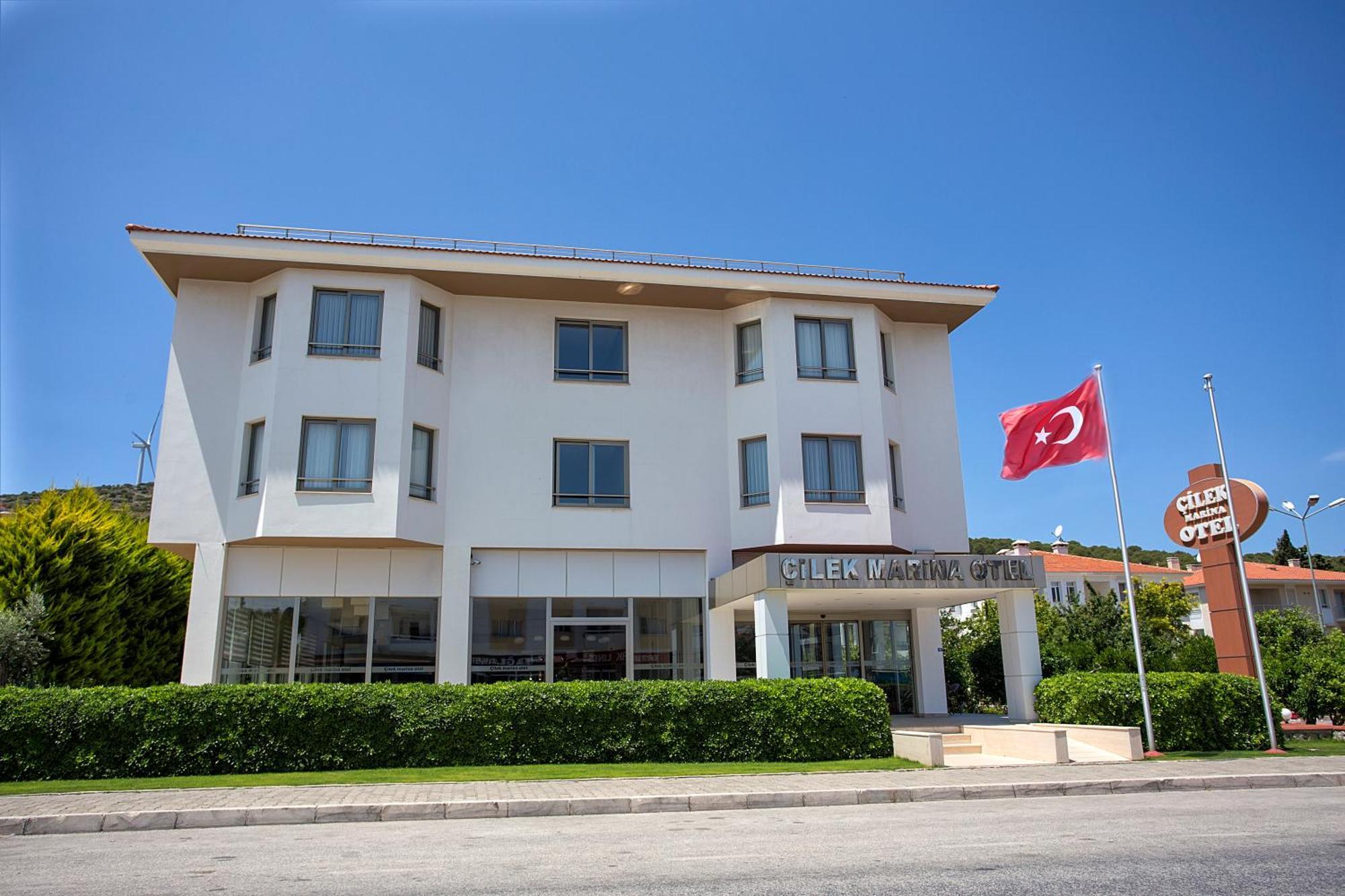 Cilek Marina Otel Çeşme Luaran gambar